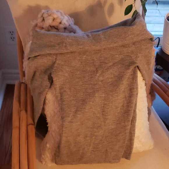 Babaton aritzia grey off the shoulder sweater - Picture 2 of 3